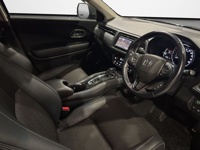 Image for 2020 Honda Vezel “Hybrid so smooth it barely disturbs your coffee.”