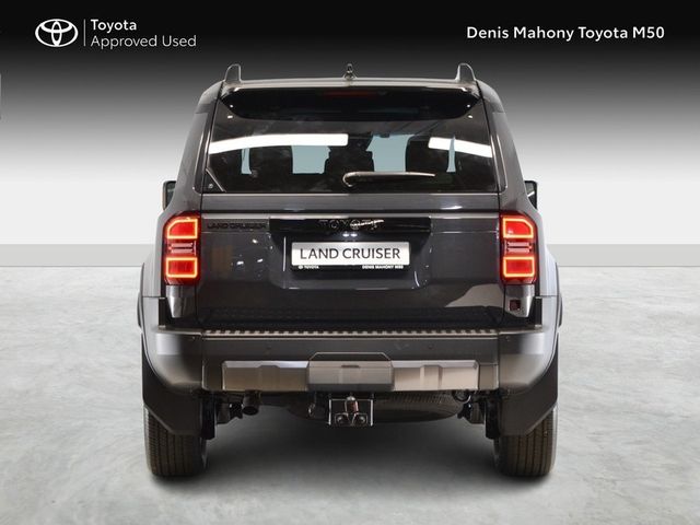 Image for 2026 Toyota Landcruiser Platinum