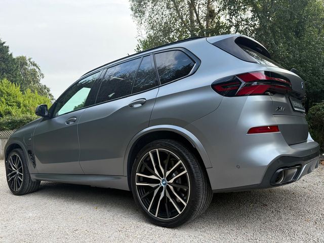 Image for 2025 BMW X5 50E M SPORT *Frozen Grey*