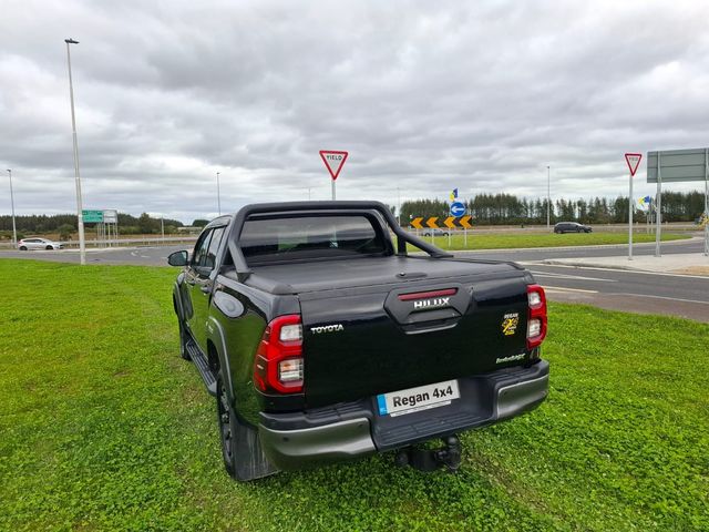 Image for 2022 Toyota Hilux 