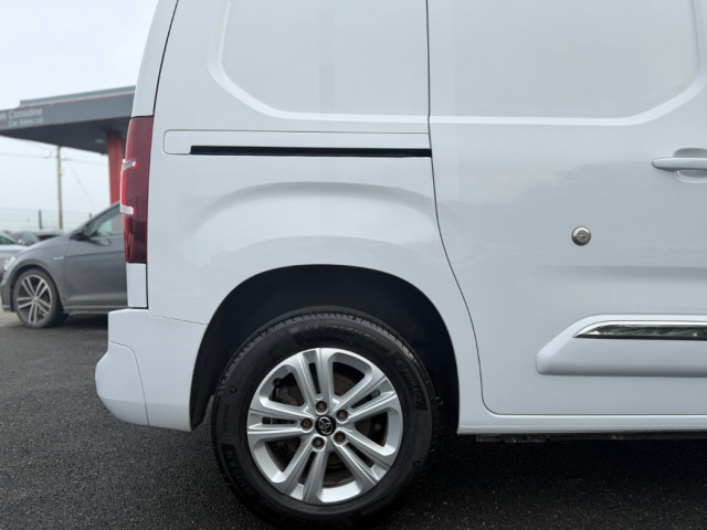 Image for 2022 Toyota Proace L1 DESIGN