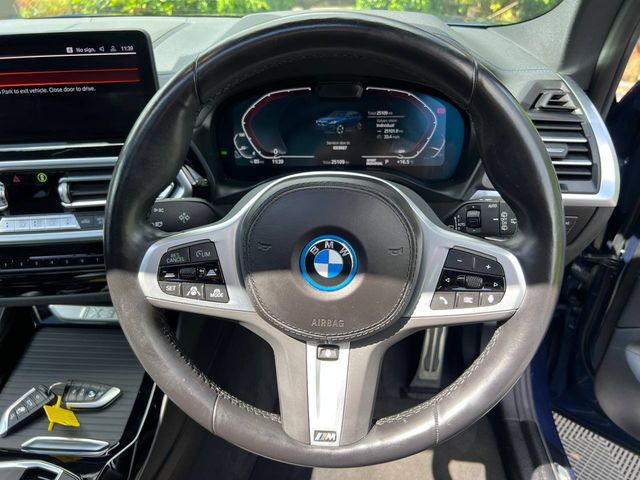 Image for 2023 BMW iX3 M-SPORT 80KWH // OPENING PAN ROOF // LEATHER M-SPORT SEATS // DIGITAL CLUSTER