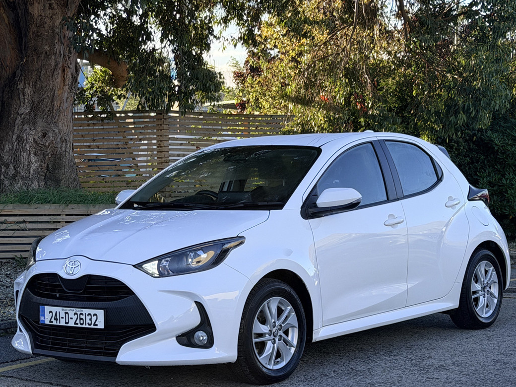 Image for 2024 Toyota Yaris Hybrid 1.5 Luna