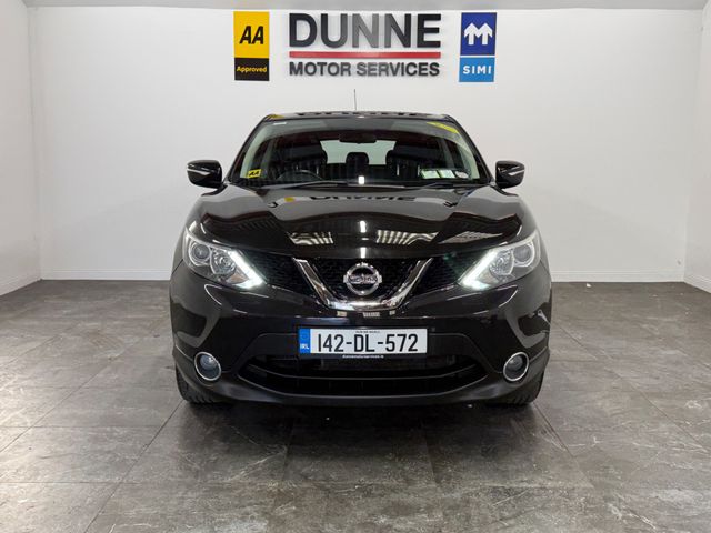 Image for 2014 Nissan Qashqai **TOUCHSCREEN RADIO **2 KEYS **DUAL DIGITAL CLIMATE CONTROL **REVERSING CAMERA **AMBIANT INTERIOR LIGHTING **17'' BRUSHED SILVER WHEELS **MULTI FUNCTION STEERING WHEEL **CRUISE CONTROL **AUTO START