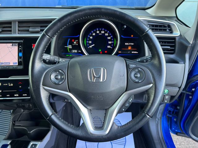 Image for 2017 Honda Fit L-PACKAGE 1.5 HYBRID // REVERSE CAMERA // HALF LEATHER SEATS // CRUISE CONTROL