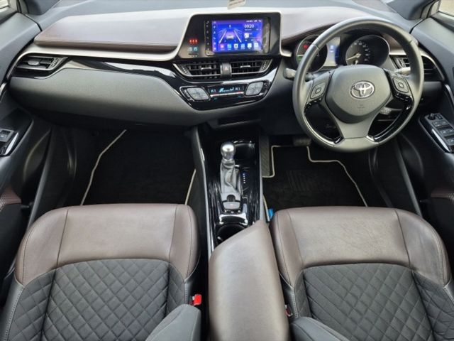 Image for 2018 Toyota C-HR ** G HYBRID ** HUGE SPEC ** TRINITY MOTORS