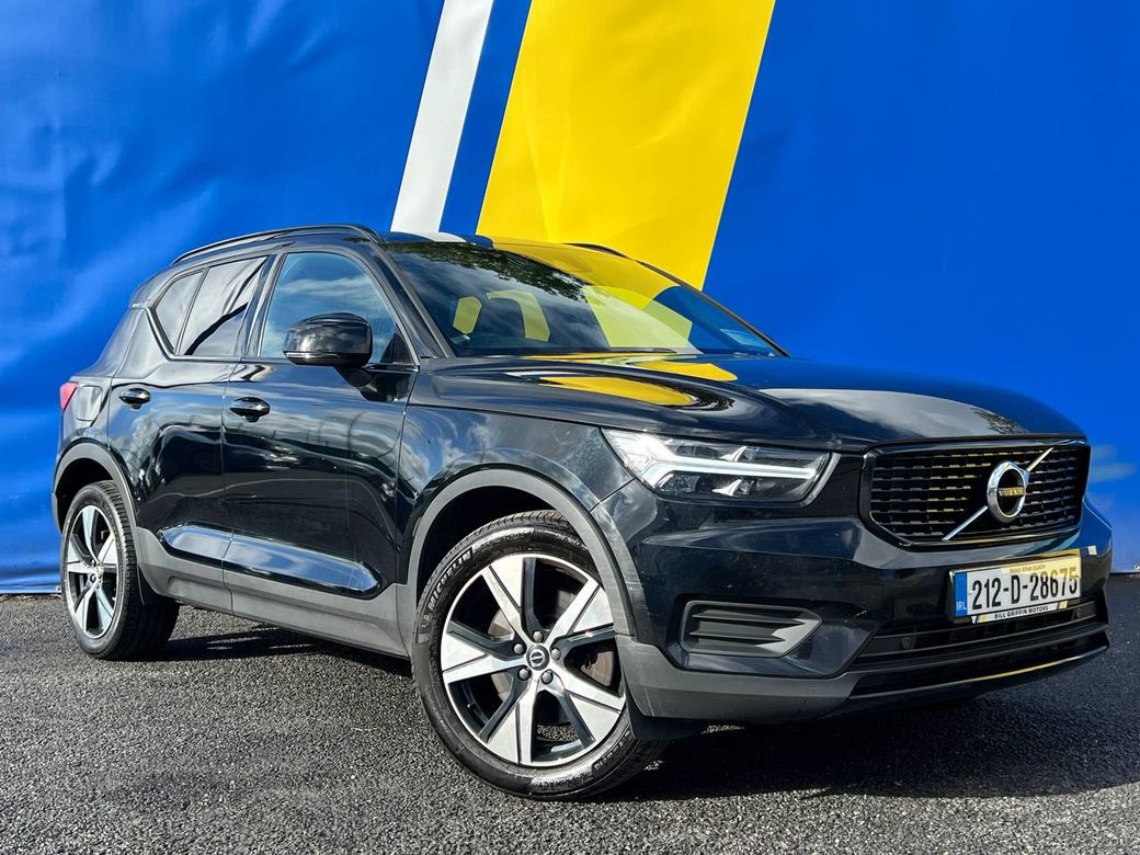 Image for 2021 Volvo XC40 R-DESIGN T4 RECHARGE 1.5 HYBRID // LEATHER/ALCANTARA R-DESIGN INTERIOR // MULTIMEDIA DISPLAY // R-DESIGN DIAMOND CUT ALLOYS