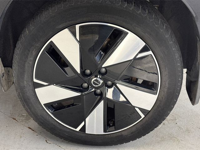 Image for 2024 Volvo XC40 Rchrg Core EXT*FRONT HEATED SEATS*MULTIFUNCTIONAL STEERING WHEEL**KEYLESS START**TOUCH SCREEN INFOTAINMENT**APPLE CARPLAY/ANDROID AUTO**BLACK CLOTH INTERIOR**ISOFIX**DIGITAL DASH**FINANCE ARRANGED**