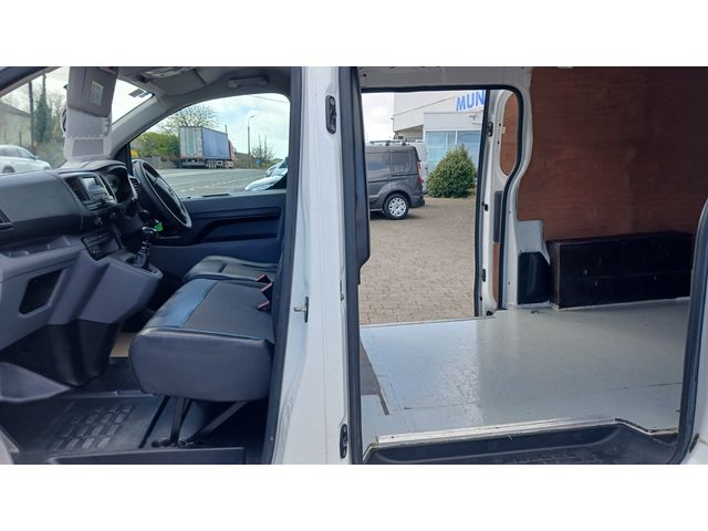 Image for 2021 Opel Vivaro 