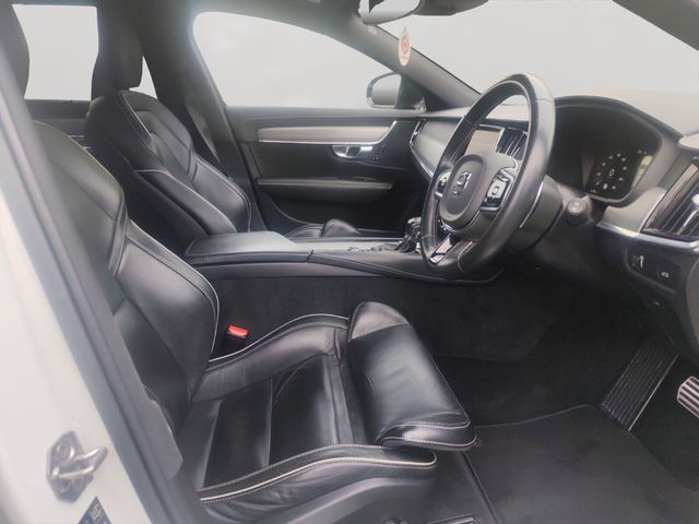 Image for 2020 Volvo V90 D4 (190hp) R-Design Auto