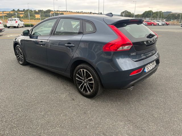 Image for 2019 Volvo V40 D3 MOM ED 5DR Auto