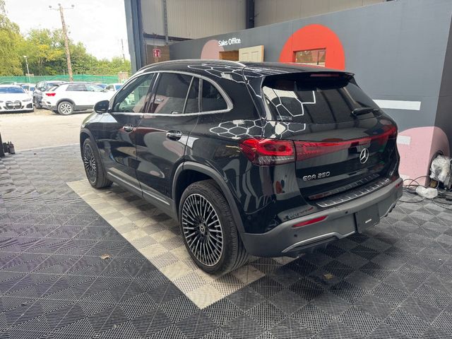 Image for 2023 Mercedes-Benz EQA 2023 MERCEDES-BENZ EQA AUTOMATIC / CRUISE CONTROL / PARKING CAMERA / ELECTRIC MEMORY & HEATED SEATS / PADDLE SHIFTERS / AMBIENT LIGHTS / HEATED STEERING WHEEL / APPLE CARPLAY AND MORE