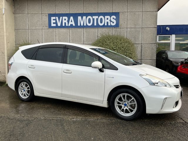 Image for 2014 Toyota Prius Alpha 7 SEATER AUTOMATIC HYBRID 1.8 PETROL //REVERSE CAMERA//