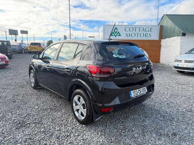 Image for 2025 Dacia Sandero Essential TCe 90 5Sp GSR2