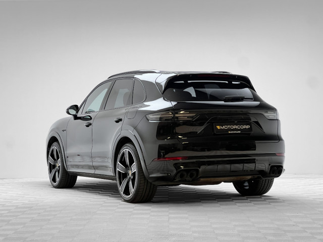 Image for 2023 Porsche Cayenne V6 PLATINUM EDITION