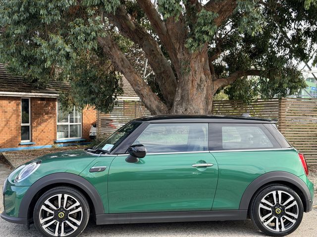 Image for 2022 Mini Cooper SE Electric L2 2DR Auto