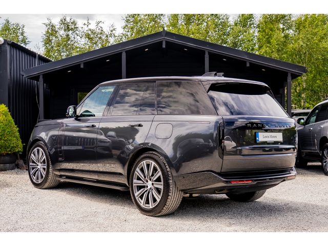 Image for 2025 Land Rover Range Rover P460e Autobiography, MERIDIAN SURROUND SOUND SYSTEM, PAN ROOF, ELECTRIC TOW BAR, AIR SUSPENSION, 360 CAMERA, HUD, MASSAGE SEATS, CHILLED CENTRE CONSOLE, HEATED & COOLED SEATS, AMBIENT LIGHTING