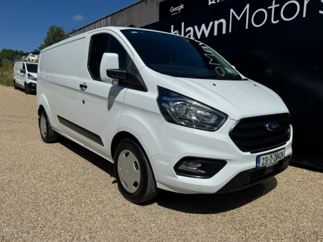 Image for 2023 Ford Transit Custom AUTOMATIC 2.0 TDCI 130PS TREND LWB // PRICE EXCL. VAT // ONE OWNER // FULL SERVICE HISTORY // 03/27 CVRT // AIR CON, CRUISE AND PARKING SENSORS // 