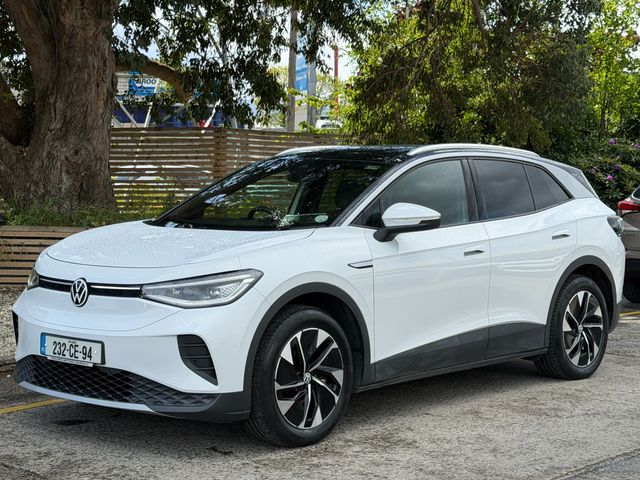 Image for 2023 Volkswagen ID.4 Pure.52 kwh battery. pan roof.2 keys