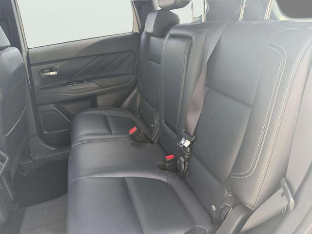 Image for 2018 Mitsubishi Outlander 2.4 4H Phev 221BHP 5DR Auto