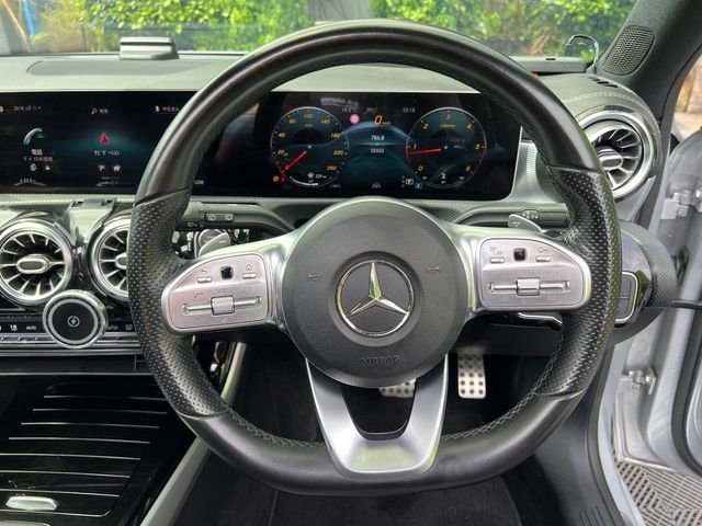 Image for 2019 Mercedes-Benz A Class A200d AMG-LINE PREMIUM PLUS // HEADS-UP DISPLAY // FULL SERVICE HISTORY // OPENING PAN ROOF