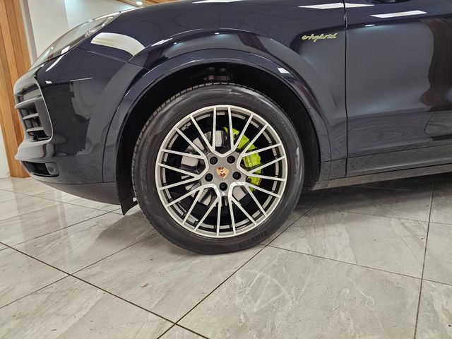 Image for 2023 Porsche Cayenne HIGH SPEC