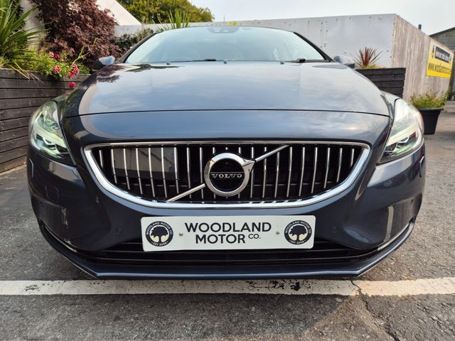 Image for 2020 Volvo V40 1.5 T3 AUTO/ CLASSIC INSCRIPTION WITH PANORAMIC ROOF / TOP SPEC 