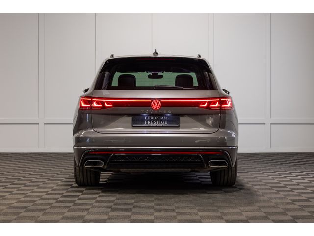 Image for 2025 Volkswagen Touareg R-Line 2 Seat Commercial