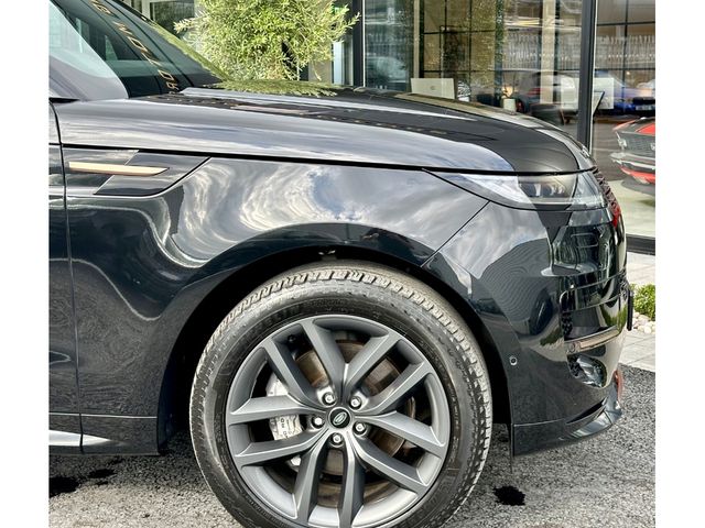 Image for 2025 Land Rover Range Rover Sport DYNAMIC SE