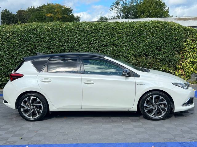Image for 2017 Toyota Auris BRICK LANE EDITION 1.8 HYBRID AUTO // SERVICE HISTORY // HALF LEATHER INTERIOR // REVERSE CAMERA