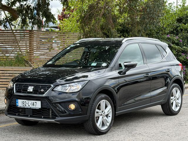 Image for 2019 SEAT Arona FR. WIRELESS PHONE CHARGER. 2 KEYS