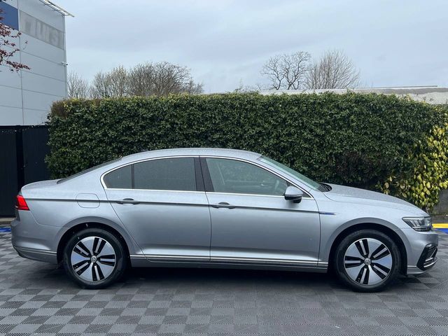 Image for 2020 Volkswagen Passat GTE 1.4 HYBRID // LEATHER INTERIOR // APPLE CARPLAY/ANDROID AUTO // DIAMOND CUT ALLOYS