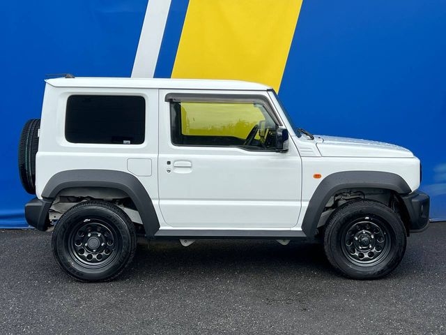 Image for 2022 Suzuki Jimny 1.5 MANUAL AWD // 4 SEATER // LOW-RATIO TRANSFER BOX // DIGITAL CLIMATE CONTROL