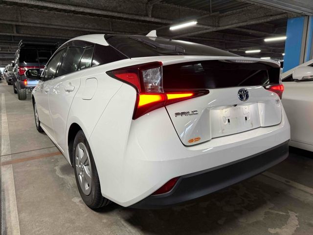 Image for 2020 Toyota Prius HYBRID - TOYOTA SAFETY SENSE - RADAR CRUISE CONTROL - BLACK TRIM - REVERSE CAMERA