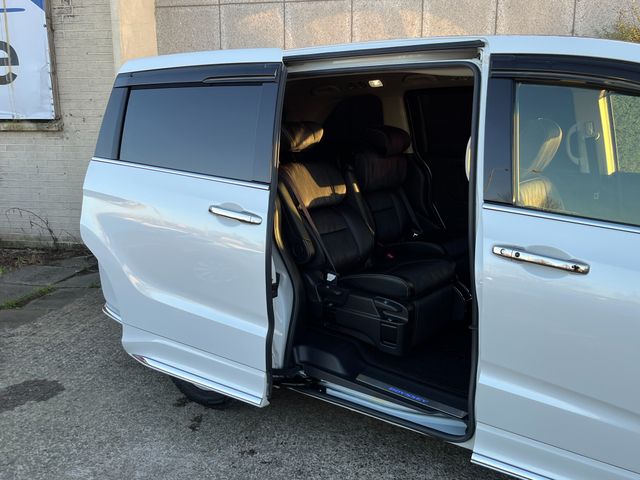 Image for 2020 Honda Odyssey ABSOLUTE 7 SEATER AUTOMATIC 2.0 PETROL HYBRID //HIGH SPEC//HALF LEATHER ELECTRIC HEATED SEATS//REMOTE POWER SLIDING REAR DOORS//360 PARKING CAMERAS//