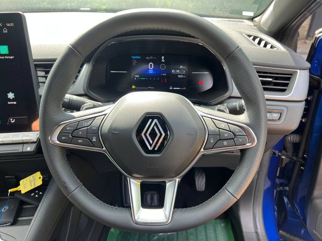 Image for 2026 Renault Captur 1.3 TCE HYBRID AUTO ** DELIVERY MILEAGE ** // DIAMOND CUT ALLOYS // REVERSE CAMERA // DIGITAL CLUSTER