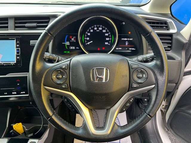 Image for 2018 Honda Fit L-SENSING 1.5 HYBRID // HALF LEATHER INTERIOR // REVERSE CAMERA // SERVICE HISTORY