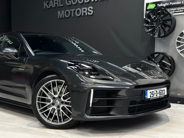 Image for 2025 Porsche Panamera 4 E-HYBRID S-A AUTO