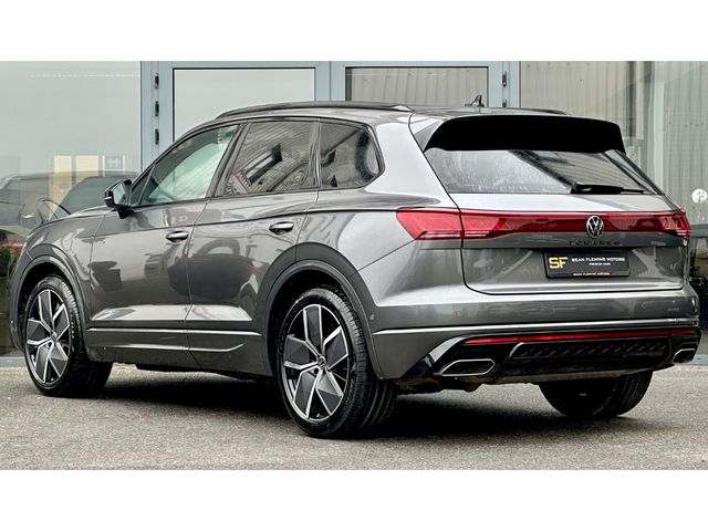 Image for 2025 Volkswagen Touareg 3.0 V6 BLACK EDITION T