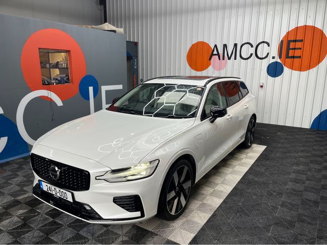 Image for 2024 Volvo V60 €51950 2024 VOLVO V60 RECHARGE ULTIMATE T6 PLUG-IN / CRUISE CONTROL / 360° CAMERA / ELECTRIC MEMORY & HEATED SEATS / HEATED STEERING WHEEL / APPLE CARPLAY / PANORAMIC SUNROOF / HEATED REAR SEAT