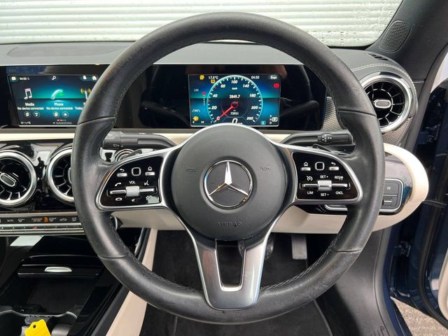 Image for 2019 Mercedes-Benz CLA Class CLA180d COUPE 1.5 AUTO // HEATED SEATS // 18" AMG-LINE ALLOYS // DIGITAL CLIMATE CONTROL