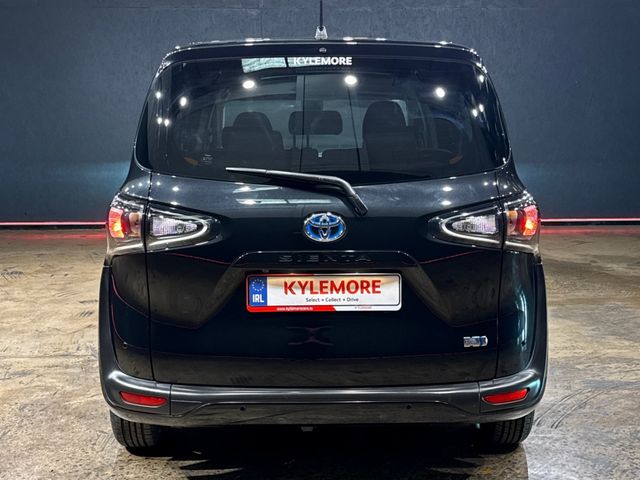 Image for 2021 Toyota Sienta 1.5 HYBRID 7 SEATER - PUSH BUTTON START/STOP - CRUISE CONTROL - REAR CAMERA