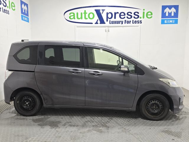 Image for 2016 Honda Freed 7 SEATER 1.5 G Auto, Reversing camera