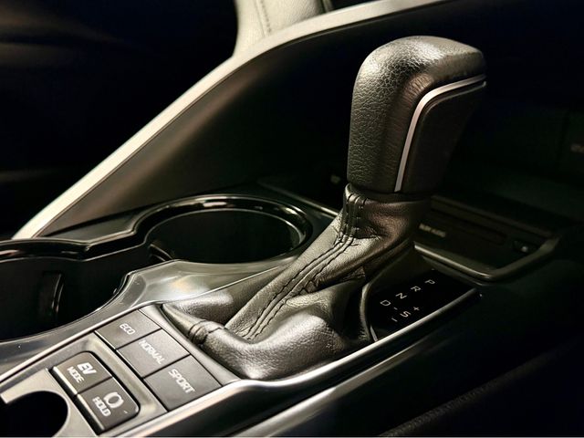 Image for 2020 Toyota Camry WS Leather