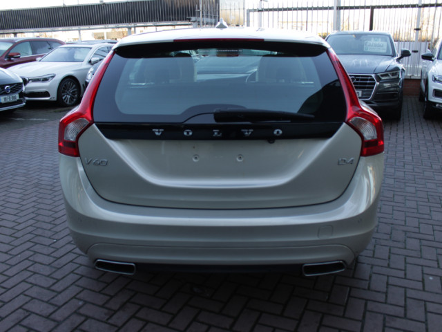Image for 2017 Volvo V60 2.0D4 SE LUXURY DELUXE 5DR ESTATE AUTOMATIC // MINT CONDITION WITH ONLY 96, 000 KMS // BUY WITH CONFIDENCE AA AND SIMI APPROVED DEALER 2025 // FINANCE ARRANGED // ALL TRADE INS WELCOME // 