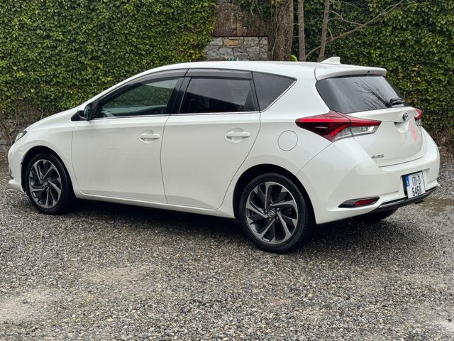 Image for 2017 Toyota Auris 1.8 Hybrid Sport