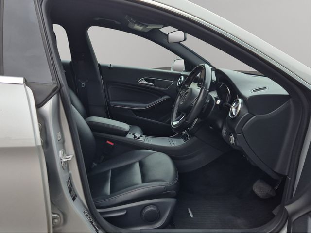 Image for 2015 Mercedes-Benz CLA Class 200 CDI URBAN AUTO * SILVER MET * 