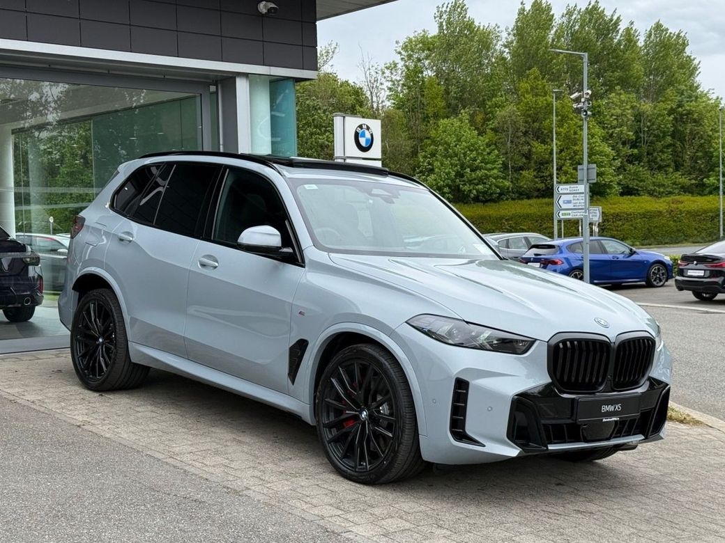 Image for 2026 BMW X5 xDrive50e M Sport Pro