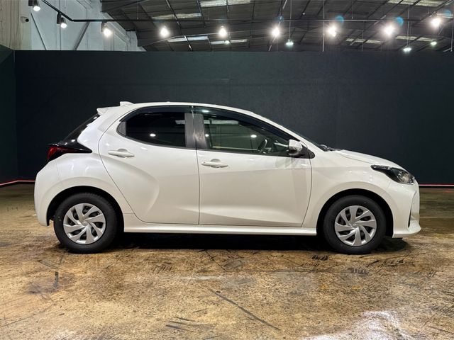Image for 2020 Toyota Yaris 1.5 HYBRID - CRUISE CONTROL - REAR CAMERA - PUSH BUTTON START/STOP