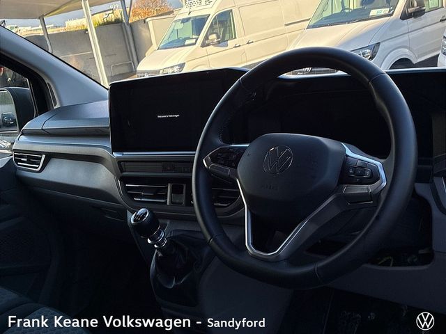 Image for 2025 Volkswagen Transporter PAN AMERICANA LWB 32 150BHP *19" INDIANAPOLIS ALLOYS* *HEATED SEATS* *HEATED WINDSHIELD* *LED CARGO LIGHTS* *APPLE CARPLAY/ANDROID AUTO* *REAR VIEW CAMERA* *FRONT AND REAR PARKING SENSORS*